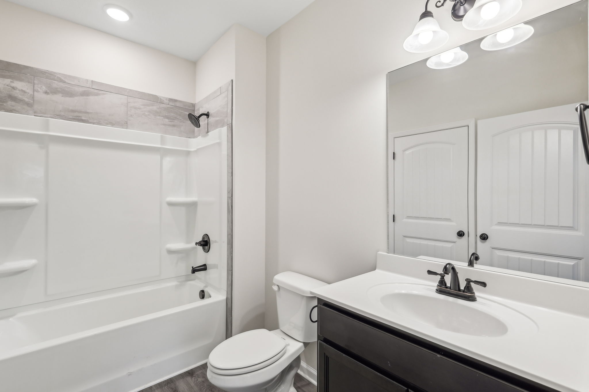 East Johnson Apartments Banner 4