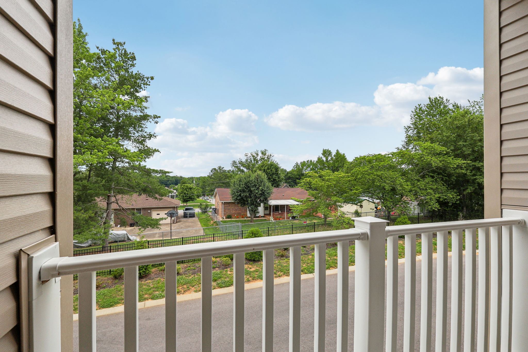 East Johnson Apartments Banner 5